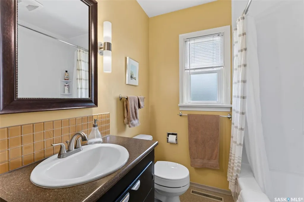673 8th Street E Prince Albert SK S6V 0W8