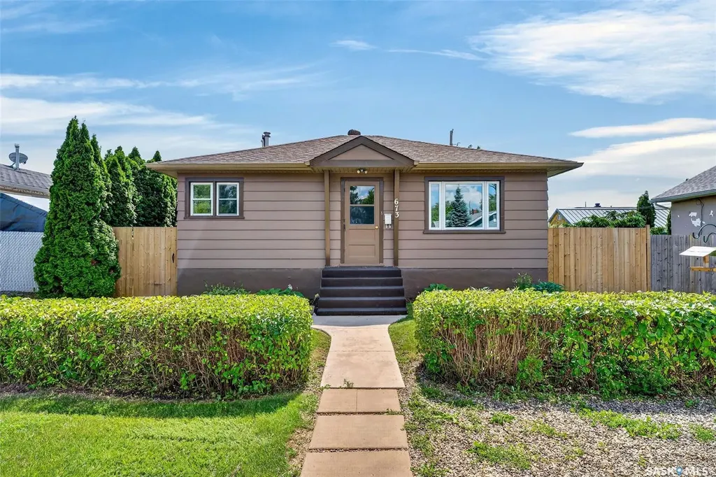 673 8th Street E Prince Albert SK S6V 0W8