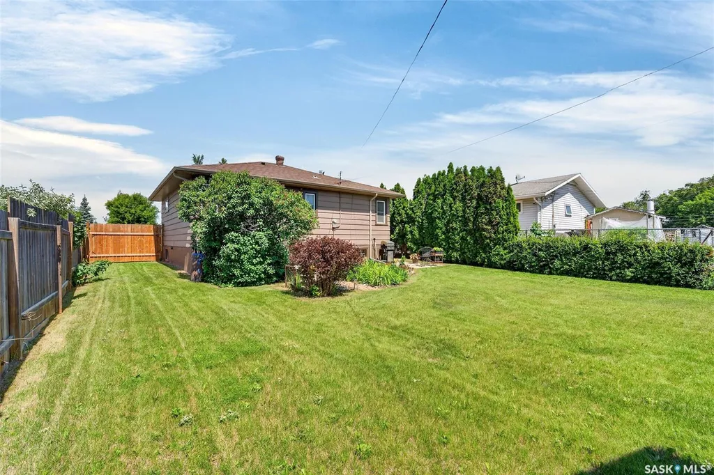673 8th Street E Prince Albert SK S6V 0W8