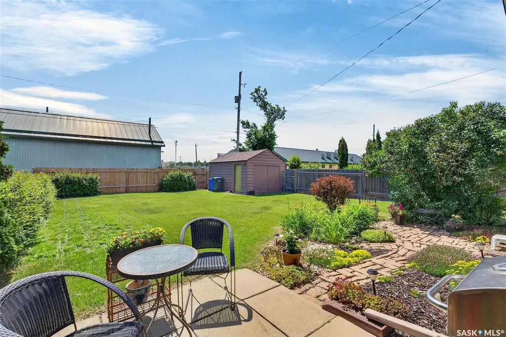 673 8th Street E Prince Albert SK S6V 0W8