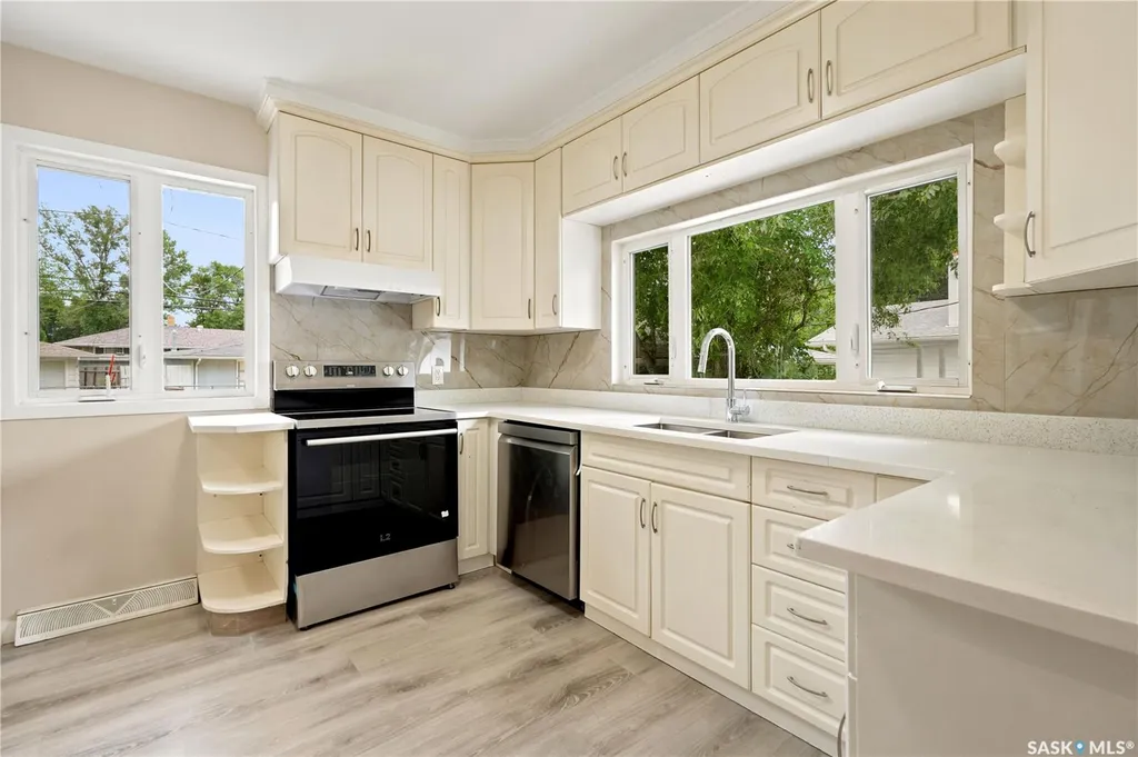 2819 Montreal Crescent Regina SK S4P 2W6