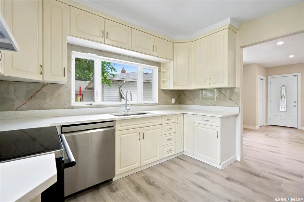 2819 Montreal Crescent Regina SK S4P 2W6