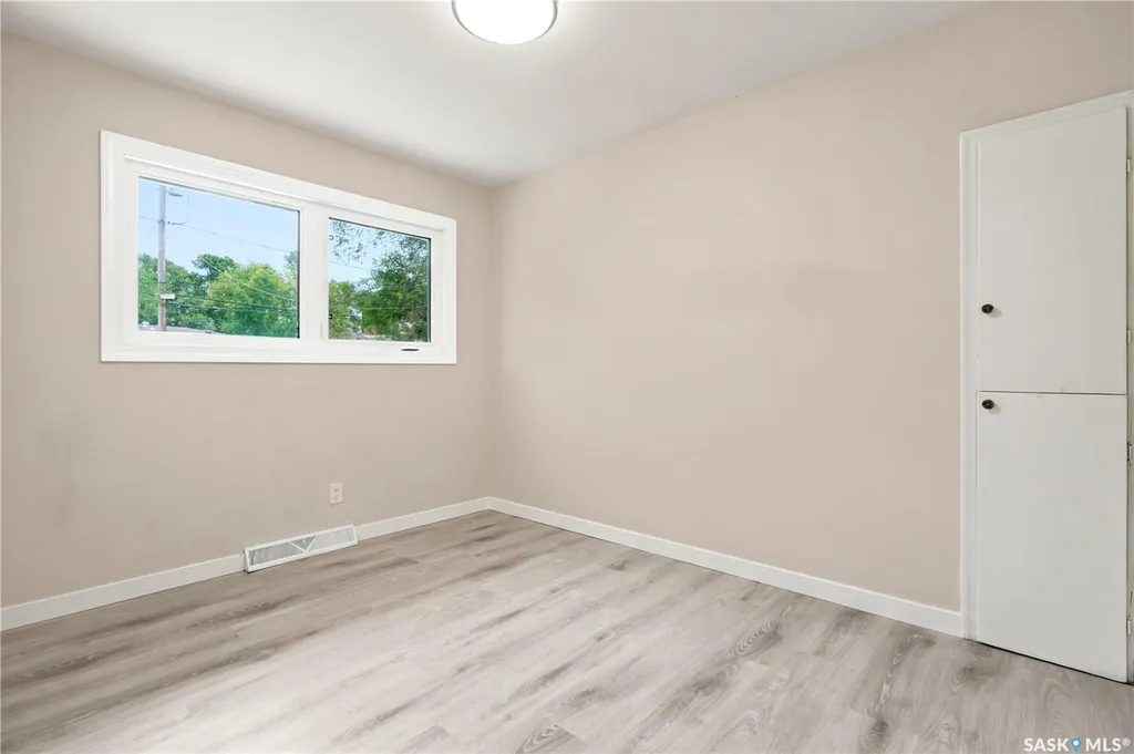 2819 Montreal Crescent Regina SK S4P 2W6