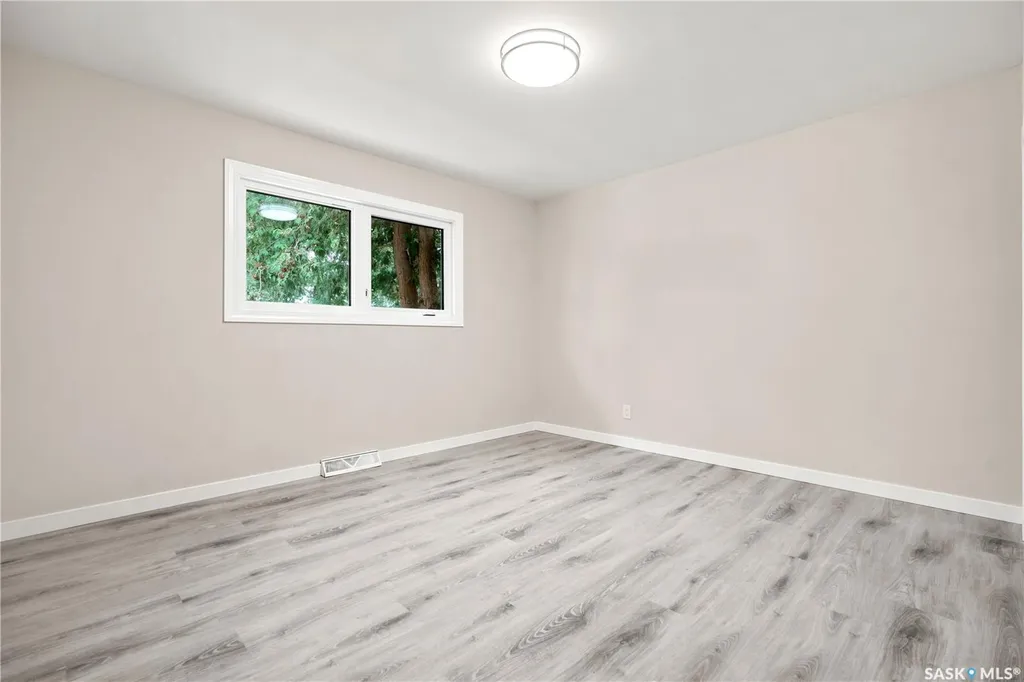 2819 Montreal Crescent Regina SK S4P 2W6