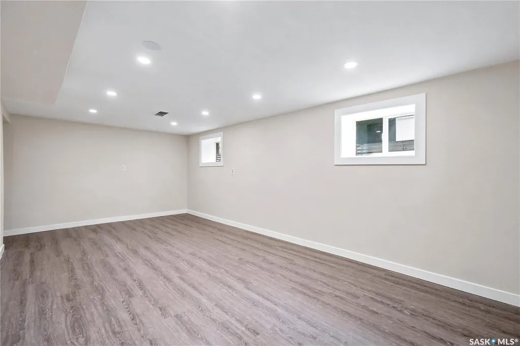 2819 Montreal Crescent Regina SK S4P 2W6