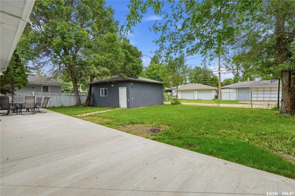 2819 Montreal Crescent Regina SK S4P 2W6