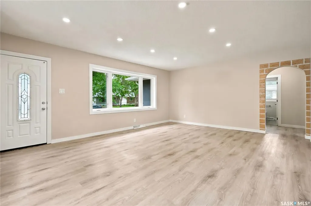 2819 Montreal Crescent Regina SK S4P 2W6