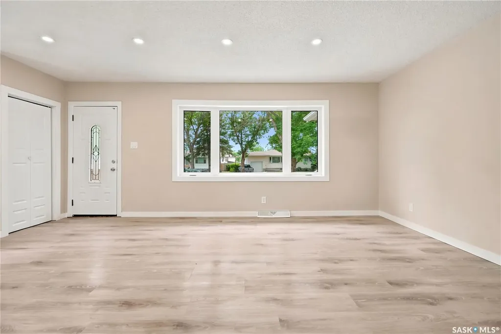 2819 Montreal Crescent Regina SK S4P 2W6
