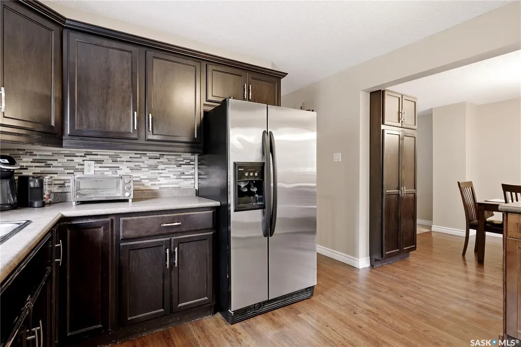 1107 Ferguson Crescent Regina SK S4N 6W1