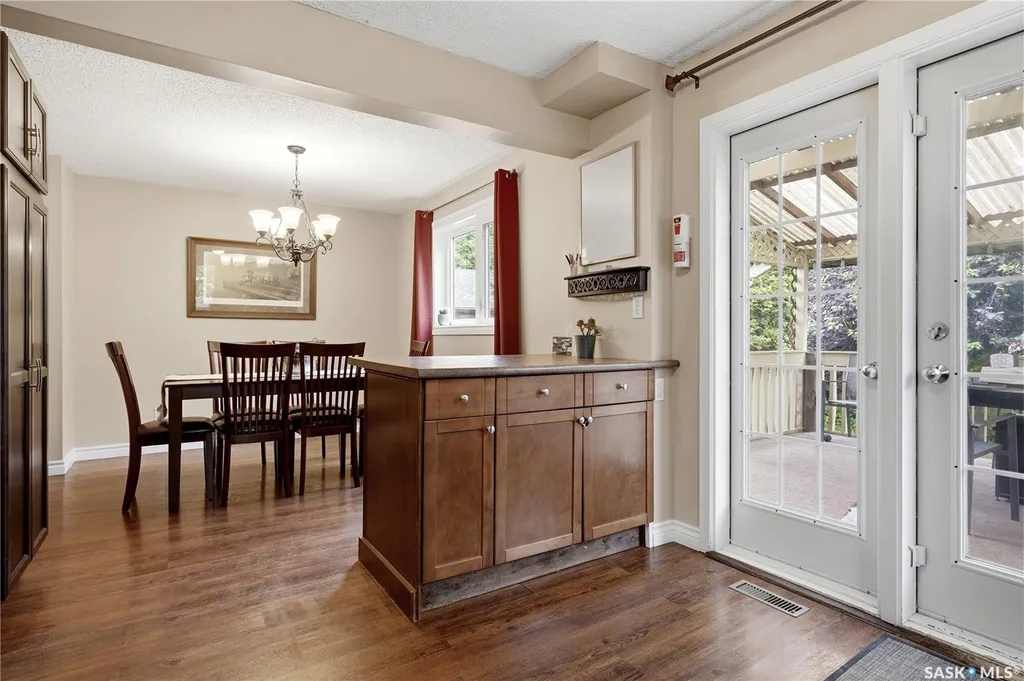 1107 Ferguson Crescent Regina SK S4N 6W1