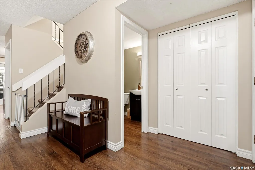 1107 Ferguson Crescent Regina SK S4N 6W1