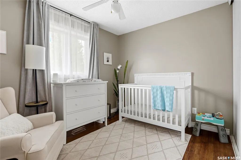 1107 Ferguson Crescent Regina SK S4N 6W1