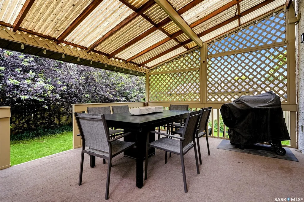1107 Ferguson Crescent Regina SK S4N 6W1