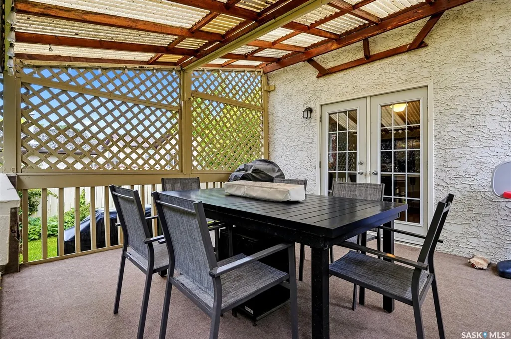 1107 Ferguson Crescent Regina SK S4N 6W1