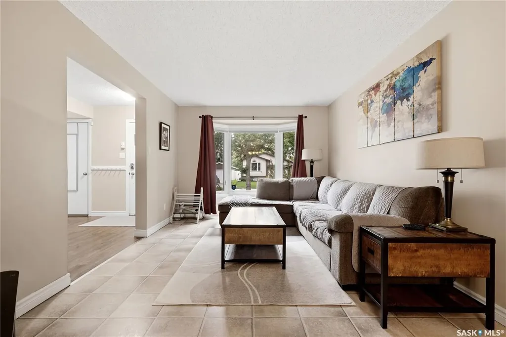 1107 Ferguson Crescent Regina SK S4N 6W1