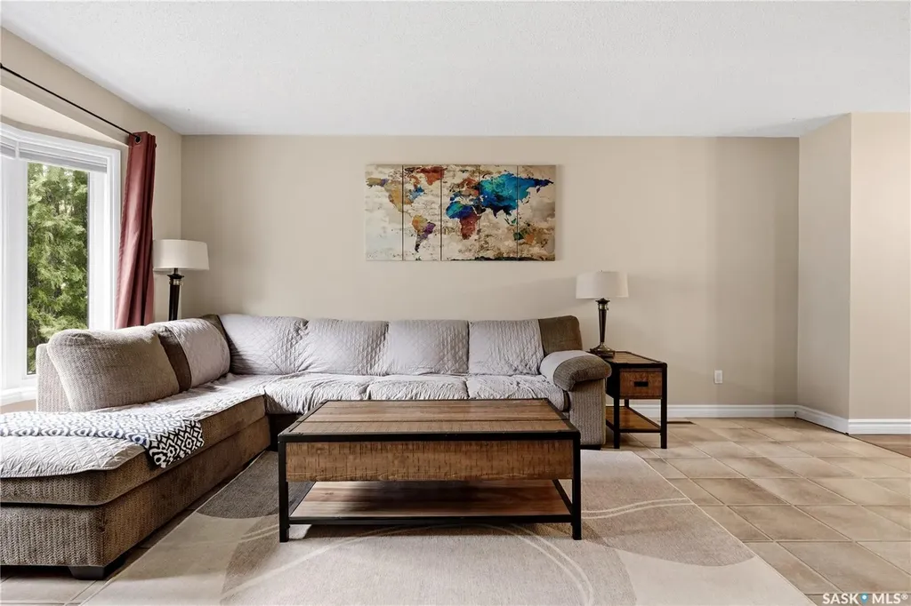 1107 Ferguson Crescent Regina SK S4N 6W1