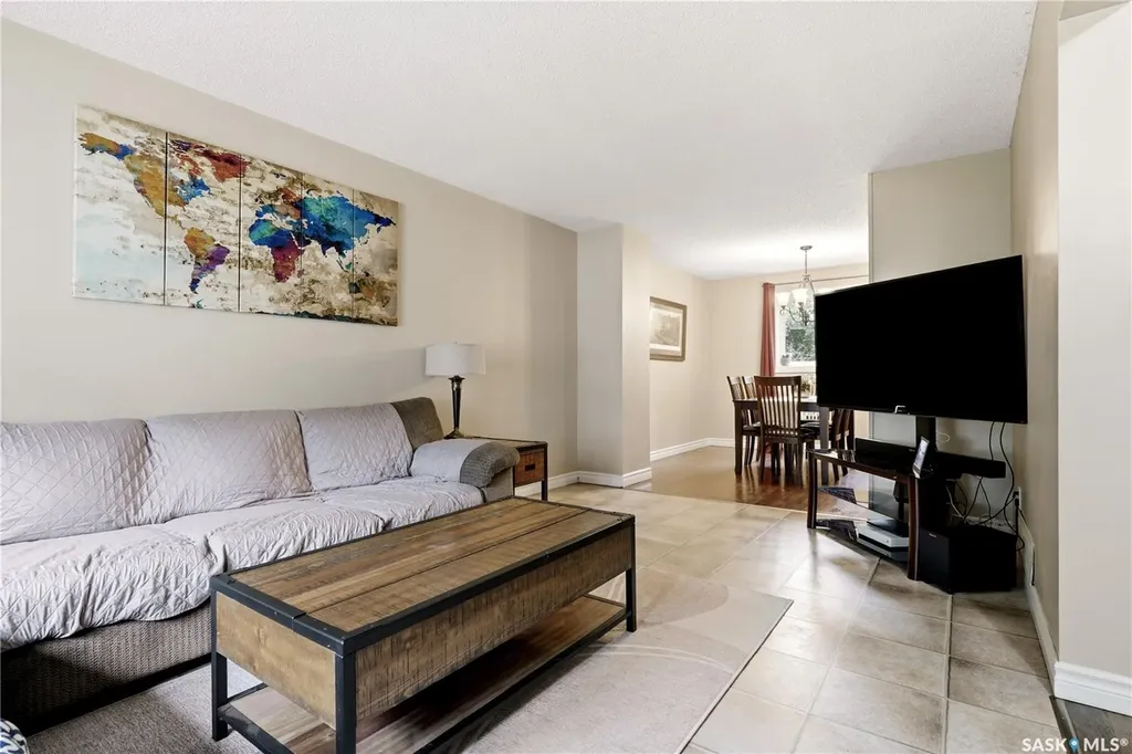 1107 Ferguson Crescent Regina SK S4N 6W1
