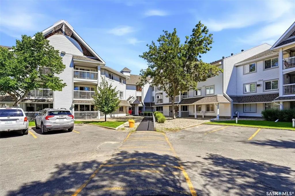 960 Assiniboine Avenue E Regina SK S4V 2P8
