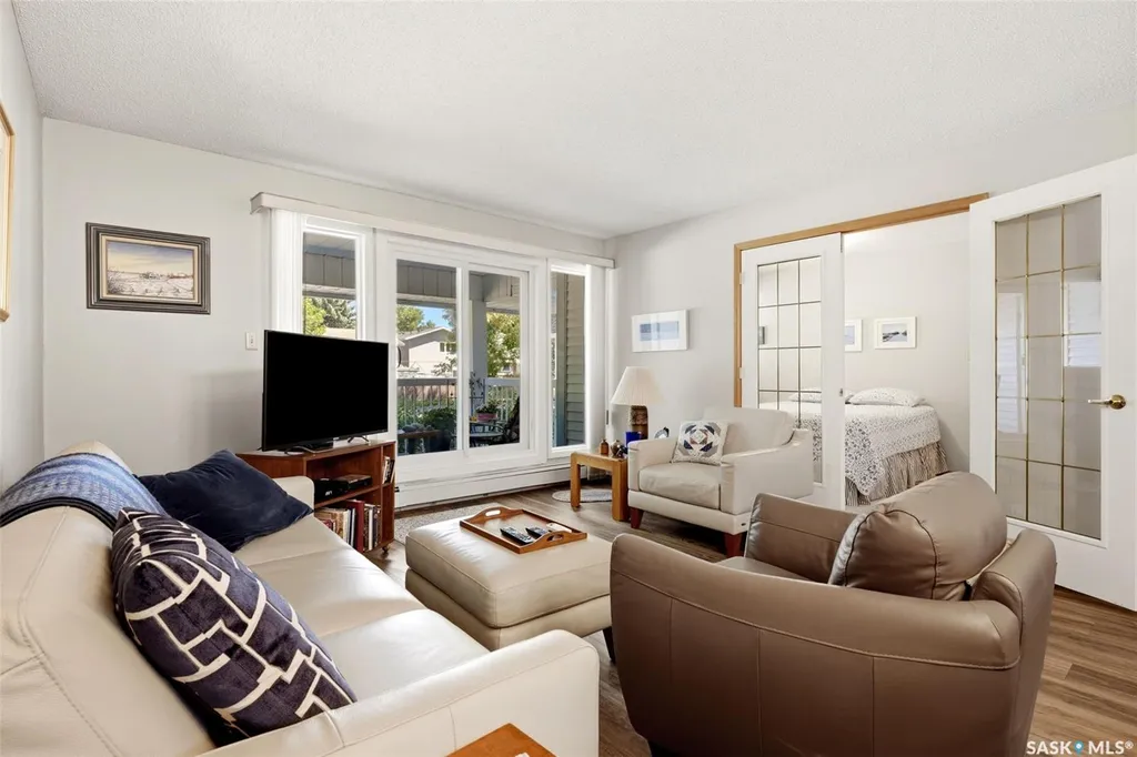 960 Assiniboine Avenue E Regina SK S4V 2P8