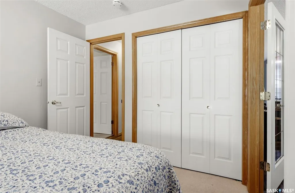 960 Assiniboine Avenue E Regina SK S4V 2P8