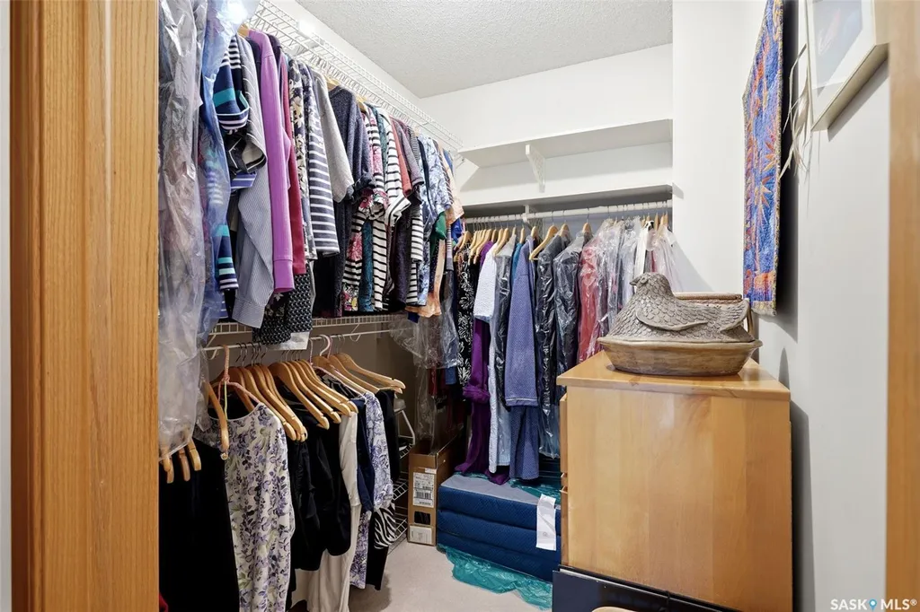 960 Assiniboine Avenue E Regina SK S4V 2P8