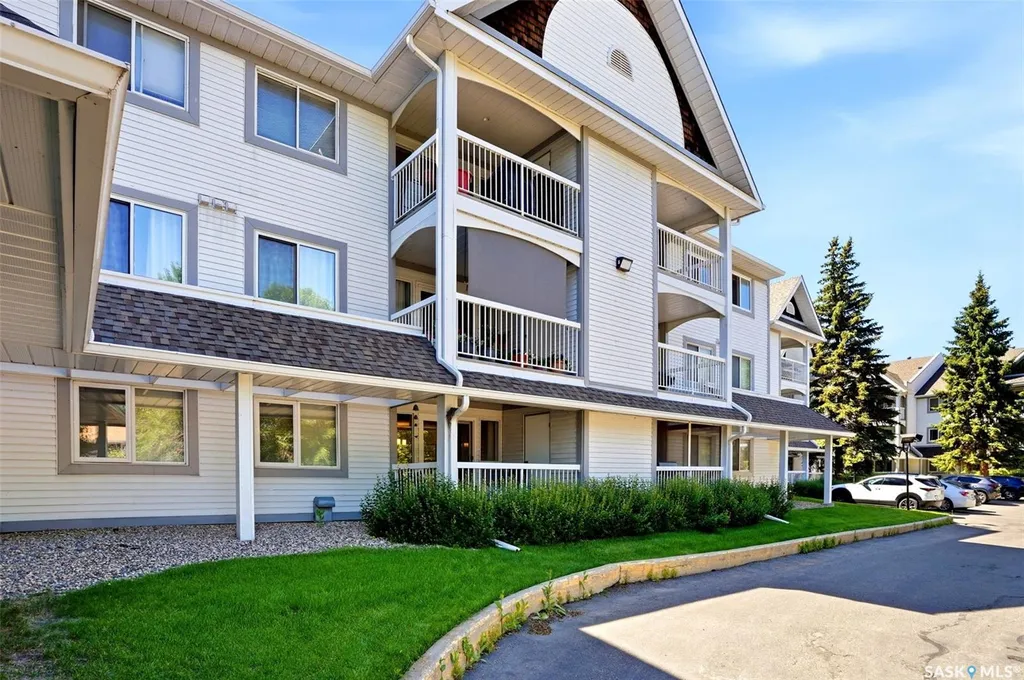 960 Assiniboine Avenue E Regina SK S4V 2P8