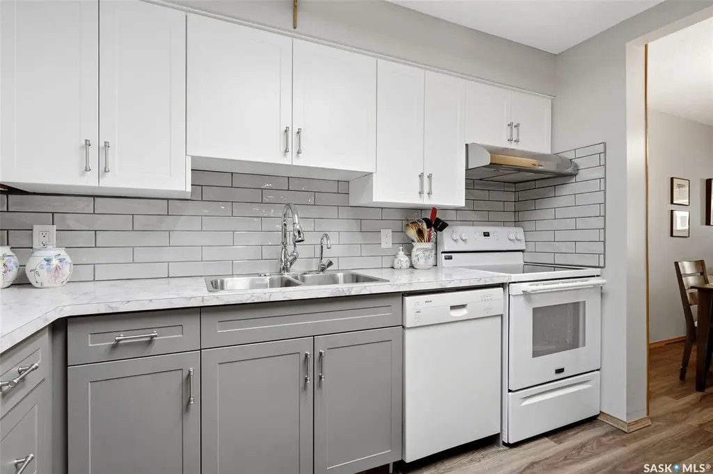 960 Assiniboine Avenue E Regina SK S4V 2P8
