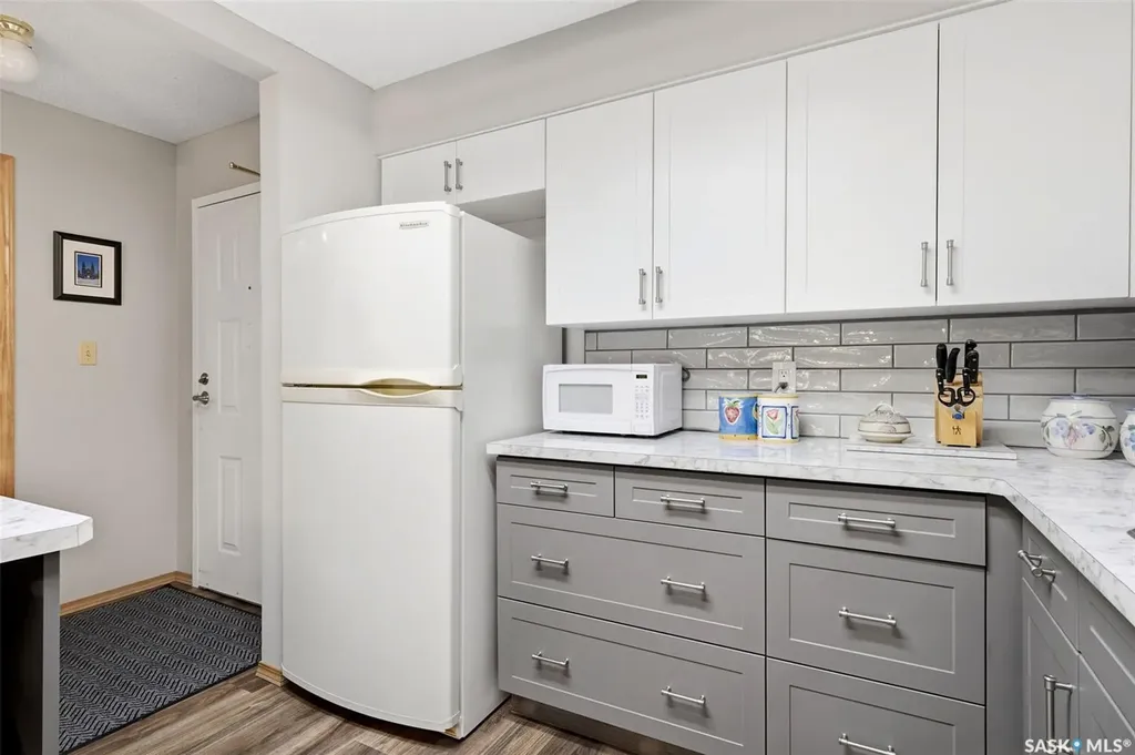 960 Assiniboine Avenue E Regina SK S4V 2P8