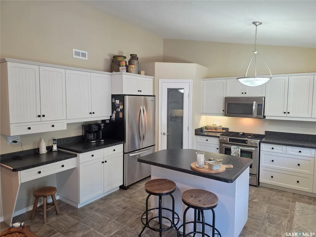 11 Reid Crescent Outlook SK S0L 2N0