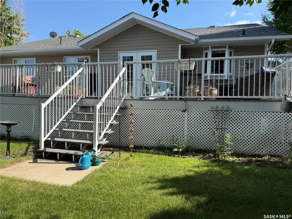 11 Reid Crescent Outlook SK S0L 2N0