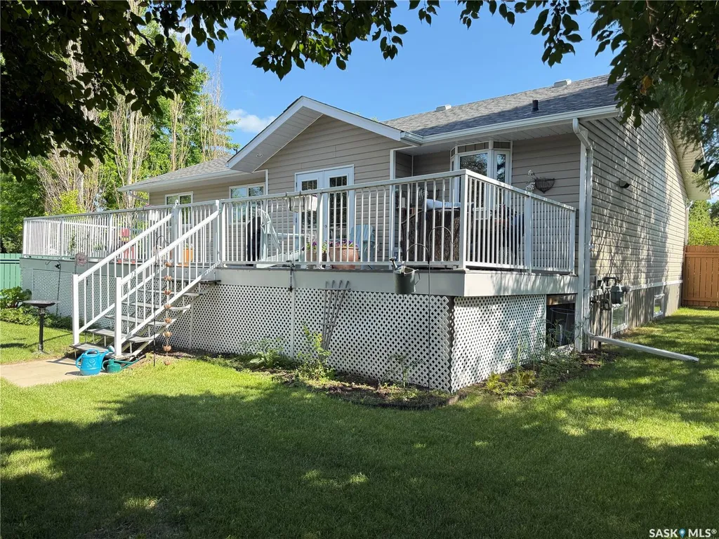 11 Reid Crescent Outlook SK S0L 2N0
