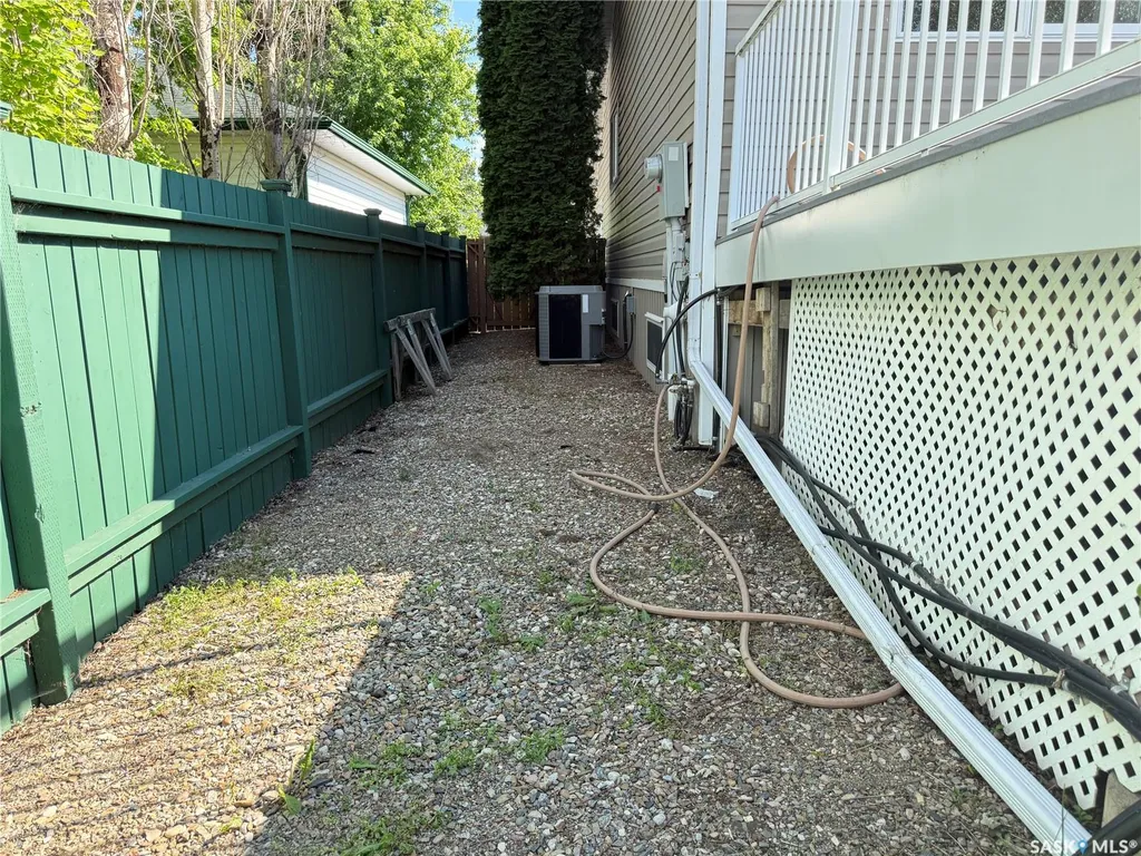11 Reid Crescent Outlook SK S0L 2N0