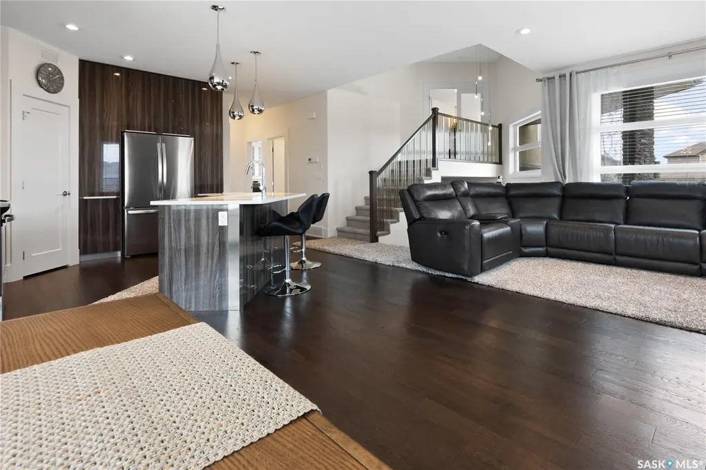 202 Glacial Shores Cove Saskatoon SK S7W 0R7