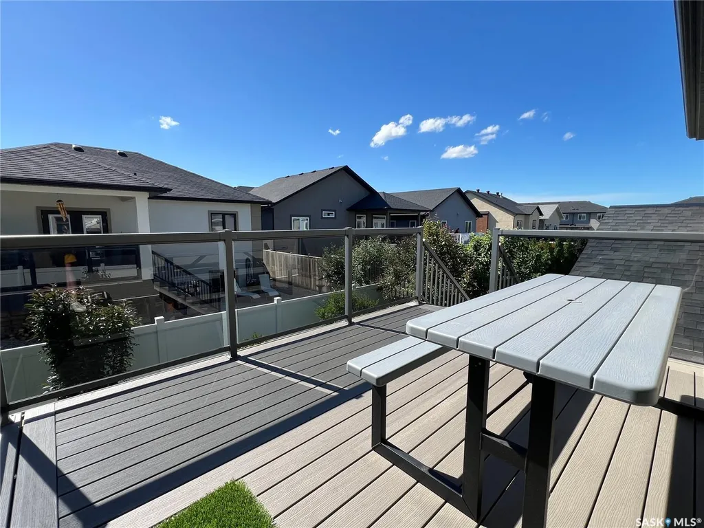 202 Glacial Shores Cove Saskatoon SK S7W 0R7