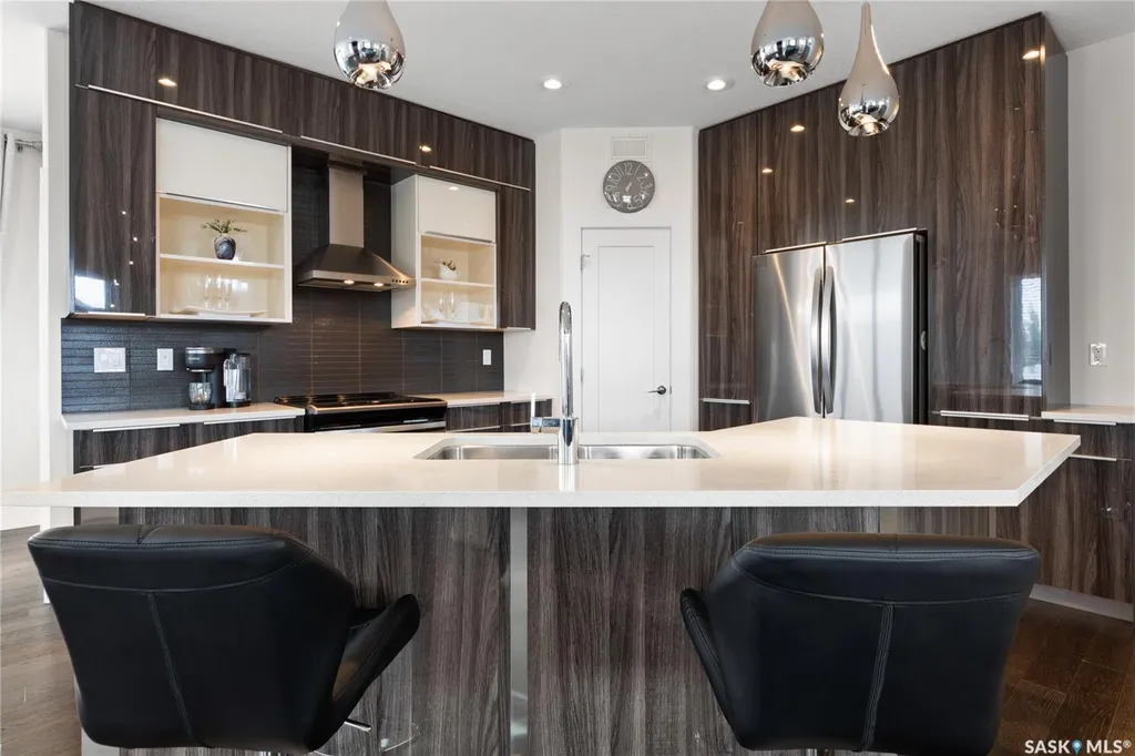 202 Glacial Shores Cove Saskatoon SK S7W 0R7