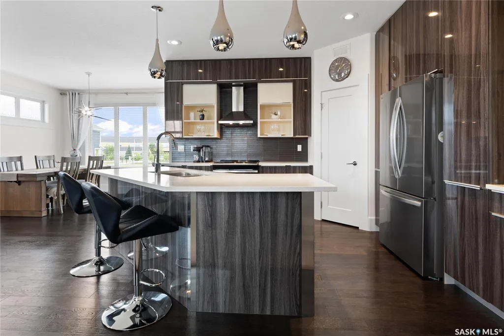 202 Glacial Shores Cove Saskatoon SK S7W 0R7