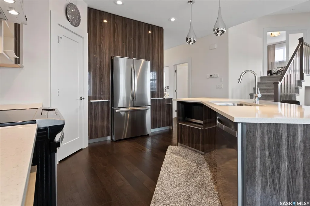 202 Glacial Shores Cove Saskatoon SK S7W 0R7