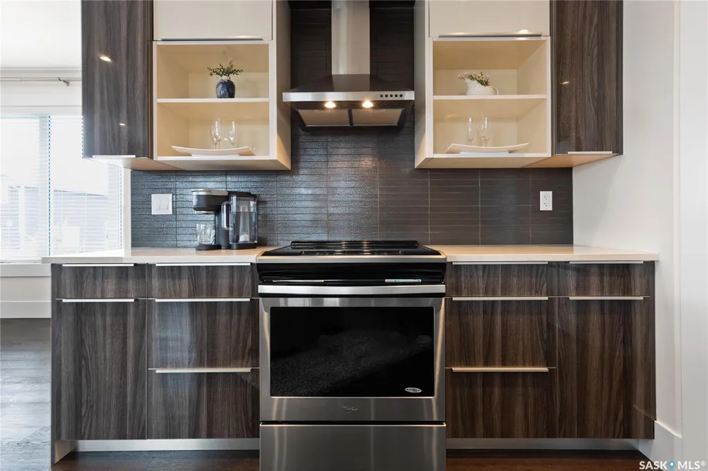202 Glacial Shores Cove Saskatoon SK S7W 0R7