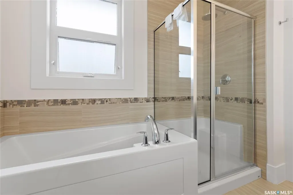 202 Glacial Shores Cove Saskatoon SK S7W 0R7