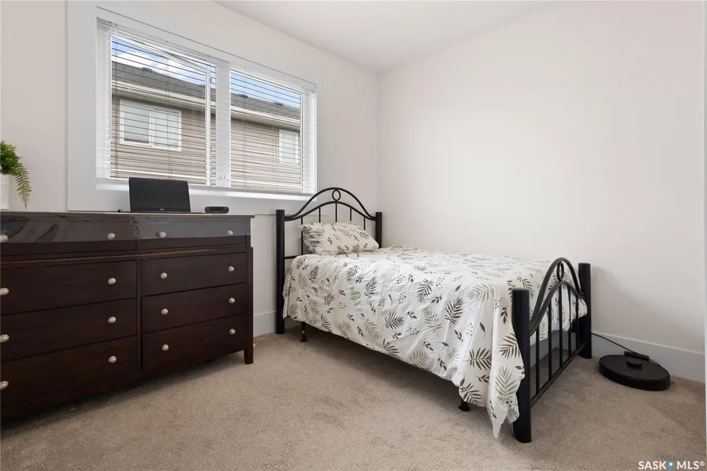202 Glacial Shores Cove Saskatoon SK S7W 0R7