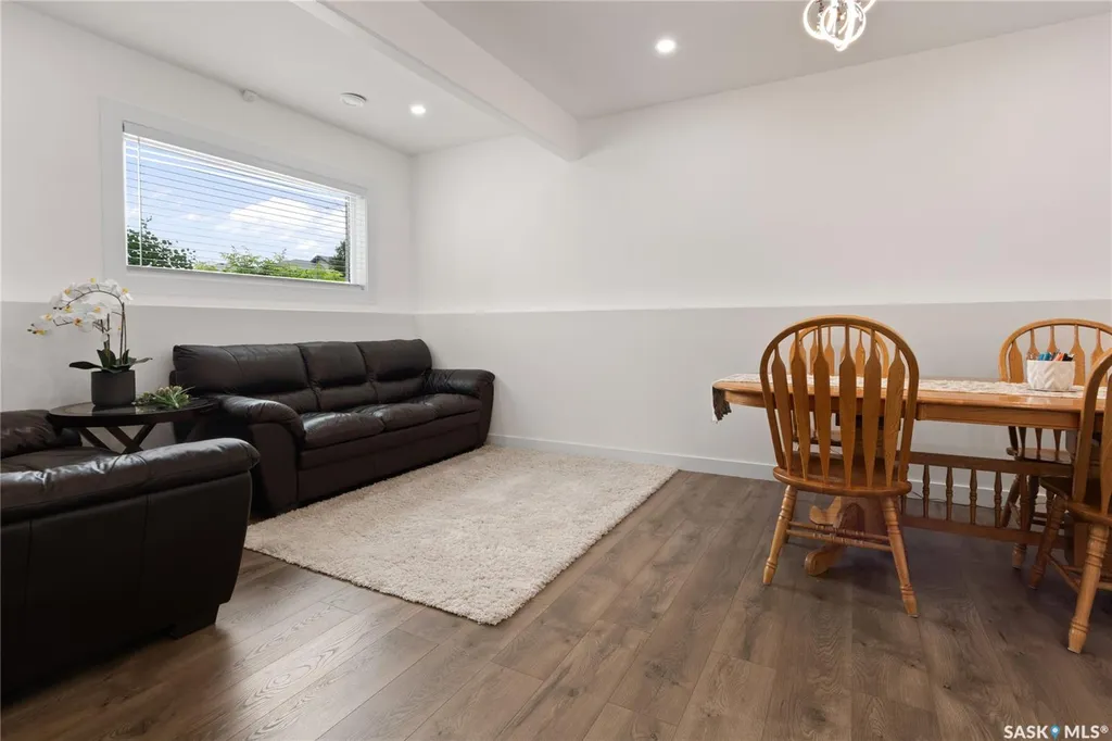 202 Glacial Shores Cove Saskatoon SK S7W 0R7