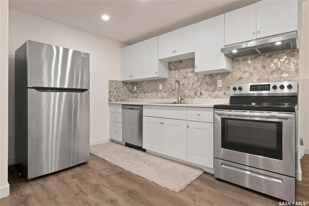 202 Glacial Shores Cove Saskatoon SK S7W 0R7