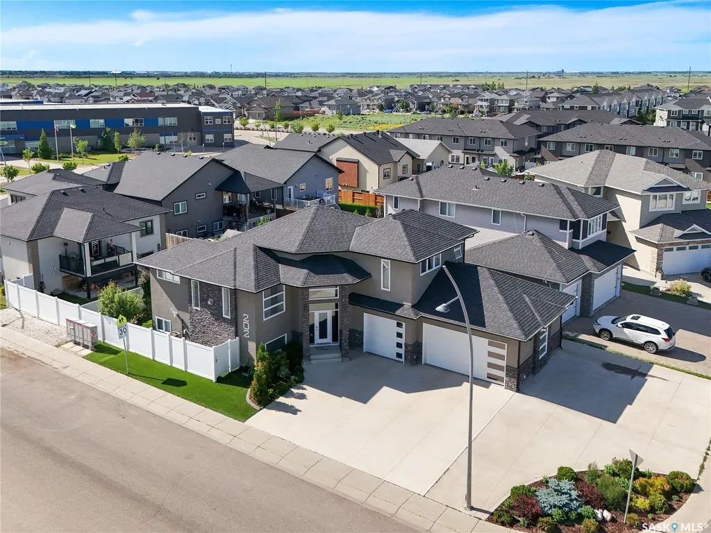 202 Glacial Shores Cove Saskatoon SK S7W 0R7
