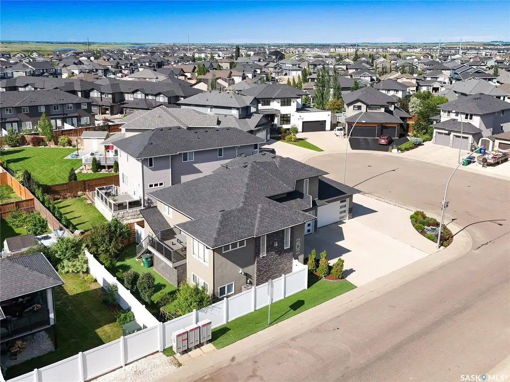 202 Glacial Shores Cove Saskatoon SK S7W 0R7