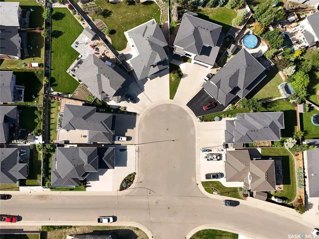 202 Glacial Shores Cove Saskatoon SK S7W 0R7