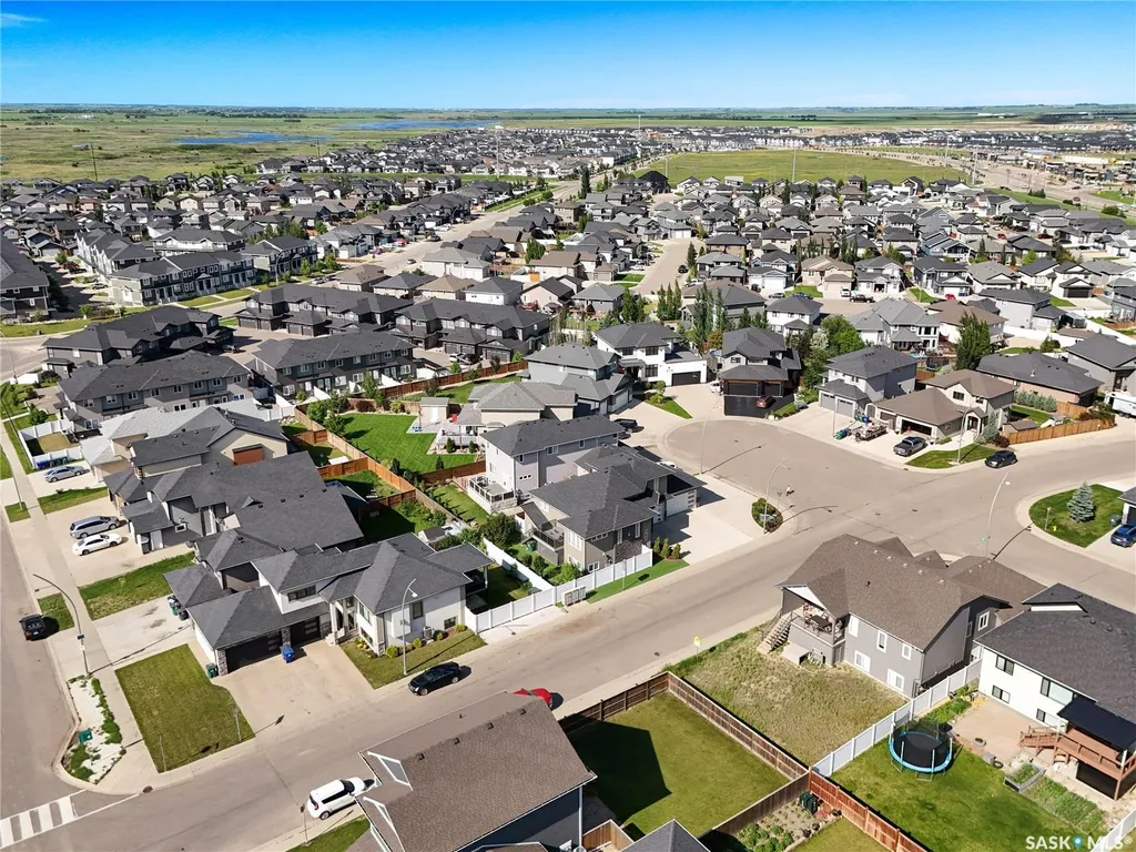 202 Glacial Shores Cove Saskatoon SK S7W 0R7