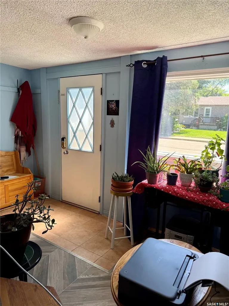 930 Vaughn Street Moose Jaw SK S6H 5N8