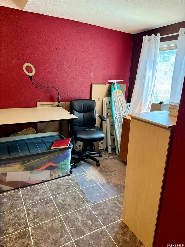 930 Vaughn Street Moose Jaw SK S6H 5N8