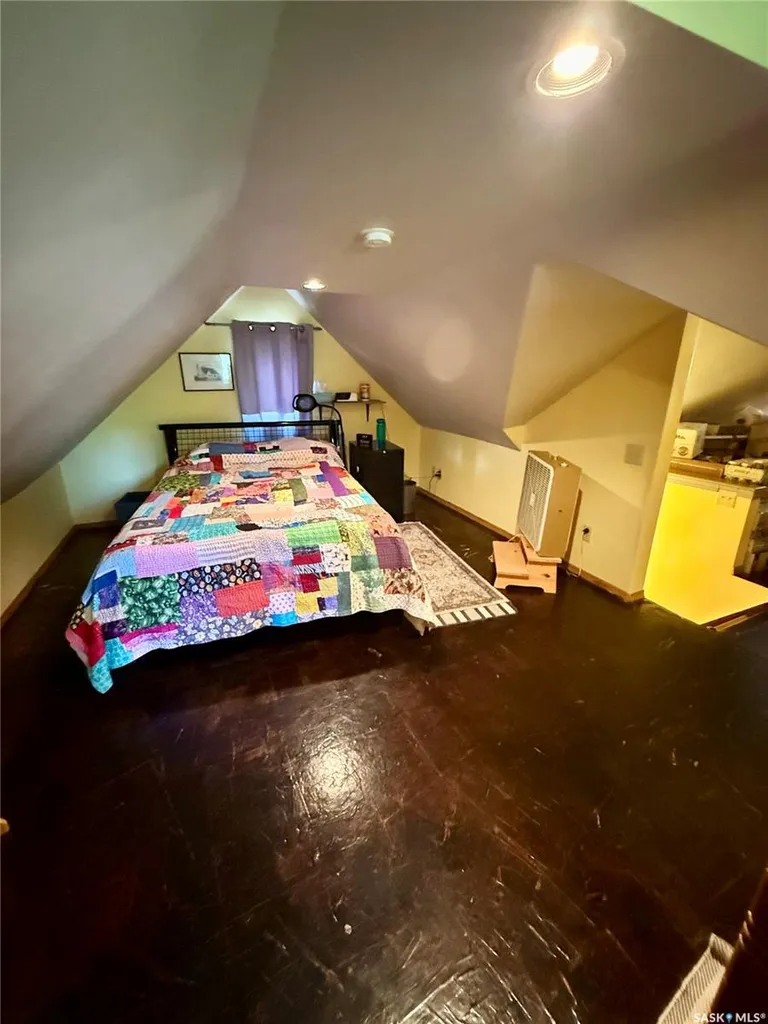 930 Vaughn Street Moose Jaw SK S6H 5N8