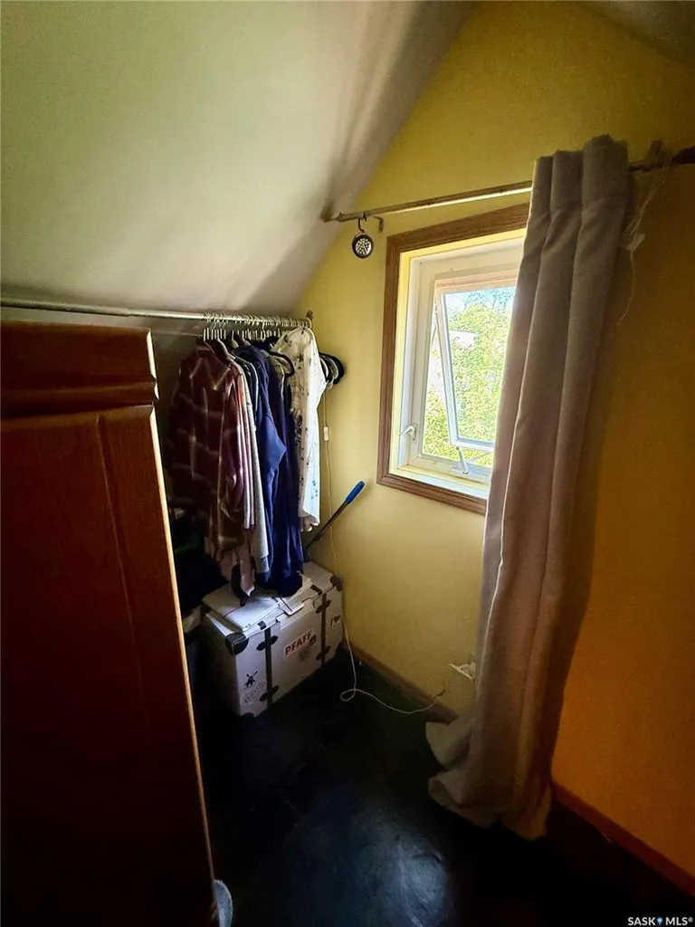 930 Vaughn Street Moose Jaw SK S6H 5N8